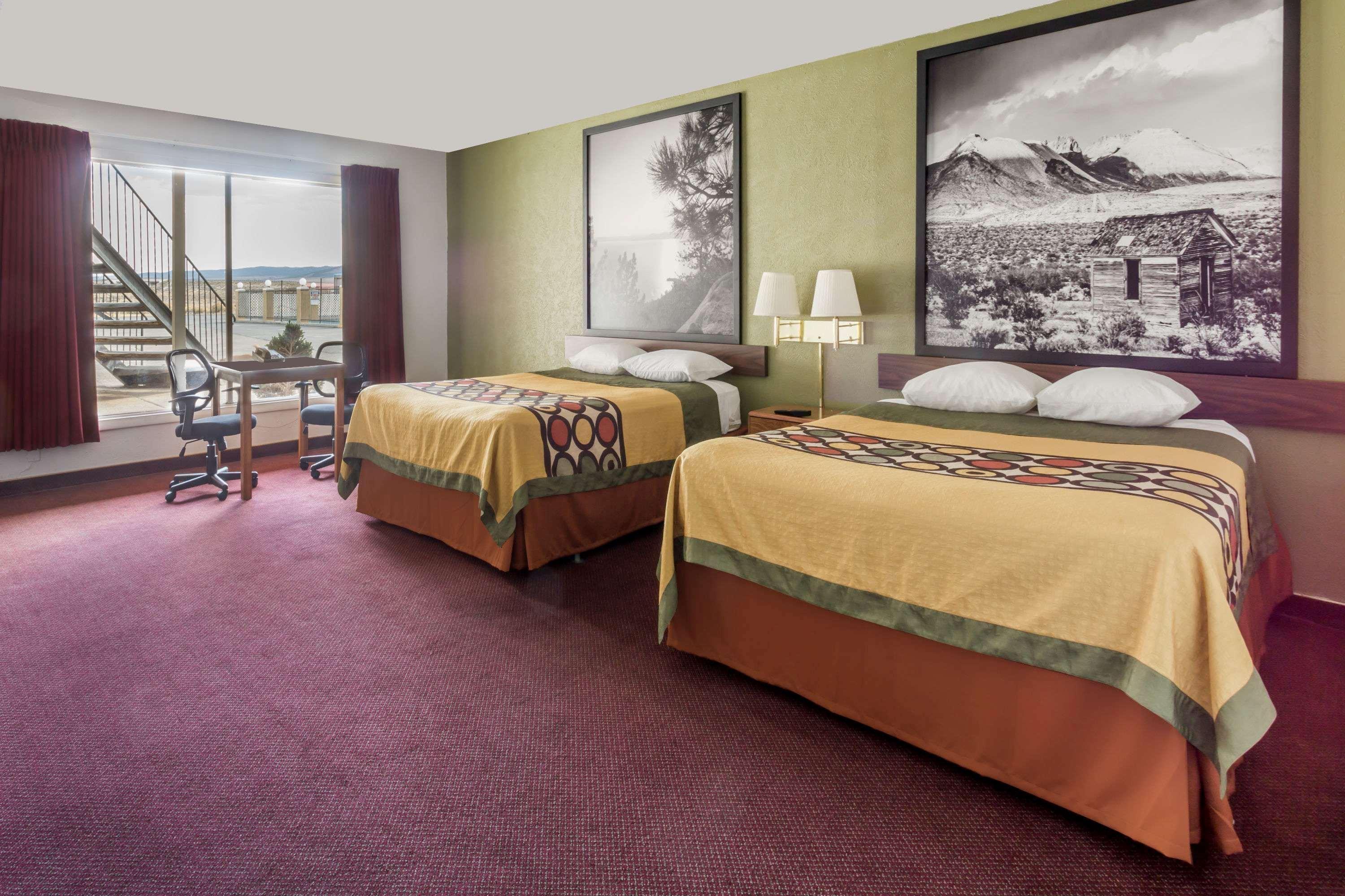 Hotel Super 8 By Wyndham Wells Exteriér fotografie
